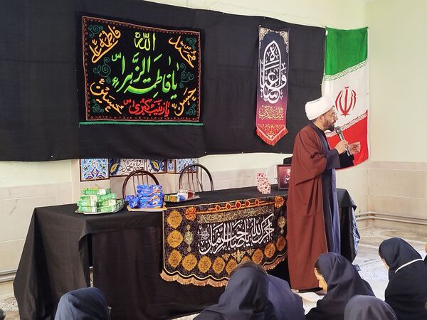 لحظات فاطمی در مدرسه شهید قنبری لاله تبریز