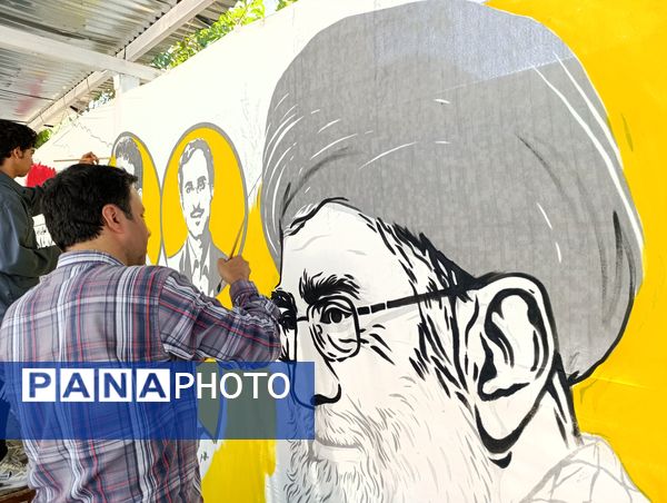 نمایشگاه نقاشی حماسه حسینی در اداره آموزش و پرورش ناحیه ۷ مشهد مقدس