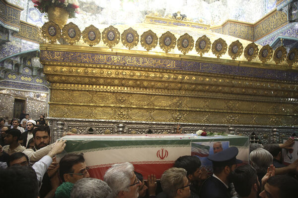 تشییع پیکرهای مطهر 8 شهید جنایات رژیم صهیونیستی در قم