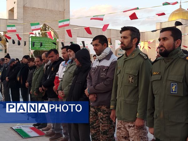 استقبال از شهدای گمنام در شهر درق