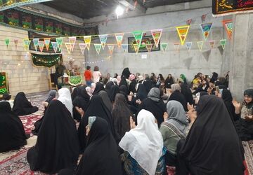 شب میلاد پیامبر اکرم (ص) و امام صادق(ع) در مارکده؛ جلوه‌ای از نور و ایمان