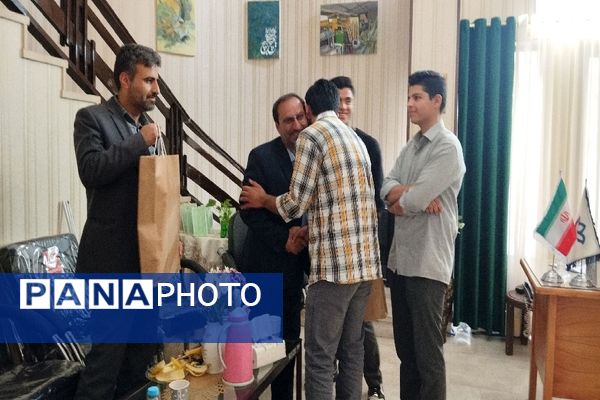 افتتاحیه کافه دخترونه در کانون فرهنگی پانزده خرداد مشهد