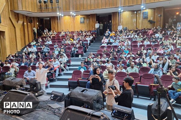 جشن ستارگان دبیرستان رازی در تالار حافظ