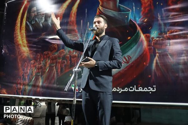 تجمع مردم غیور باقرشهر در شب ولادت امام امام رضا (ع)
