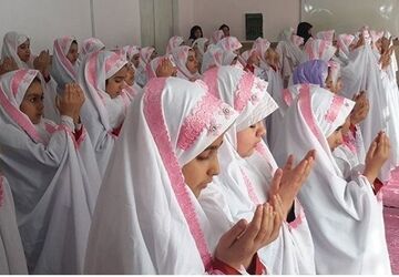 فریضه نماز در مدارس شهرستان ایوان به‌صورت جماعت اقامه‌ می‌شود