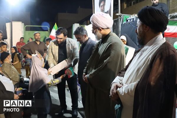 جشن الفبا و ایستادگی در تجمعات شبانه مردمی قلعه نو