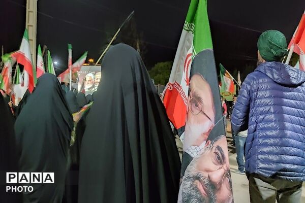 در حمایت از میدان و پیشگیری از فتنه و کودتا هستیم در خیابان 