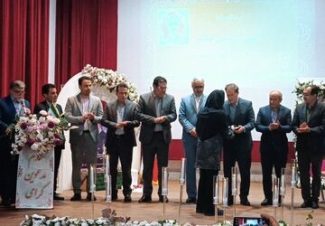 معلمان برگزیده ناحیه ۳ کرمانشاه در آیین «سپاس معلم» تقدیر شدند