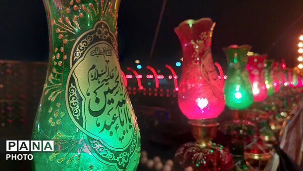 محرم‌شهر آغاز همدلی زائران اربعین در میدان آزادی