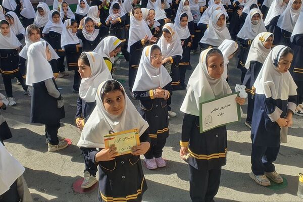 گرامیداشت هفته فراجا در مدارس ناحیه دو شهرری 