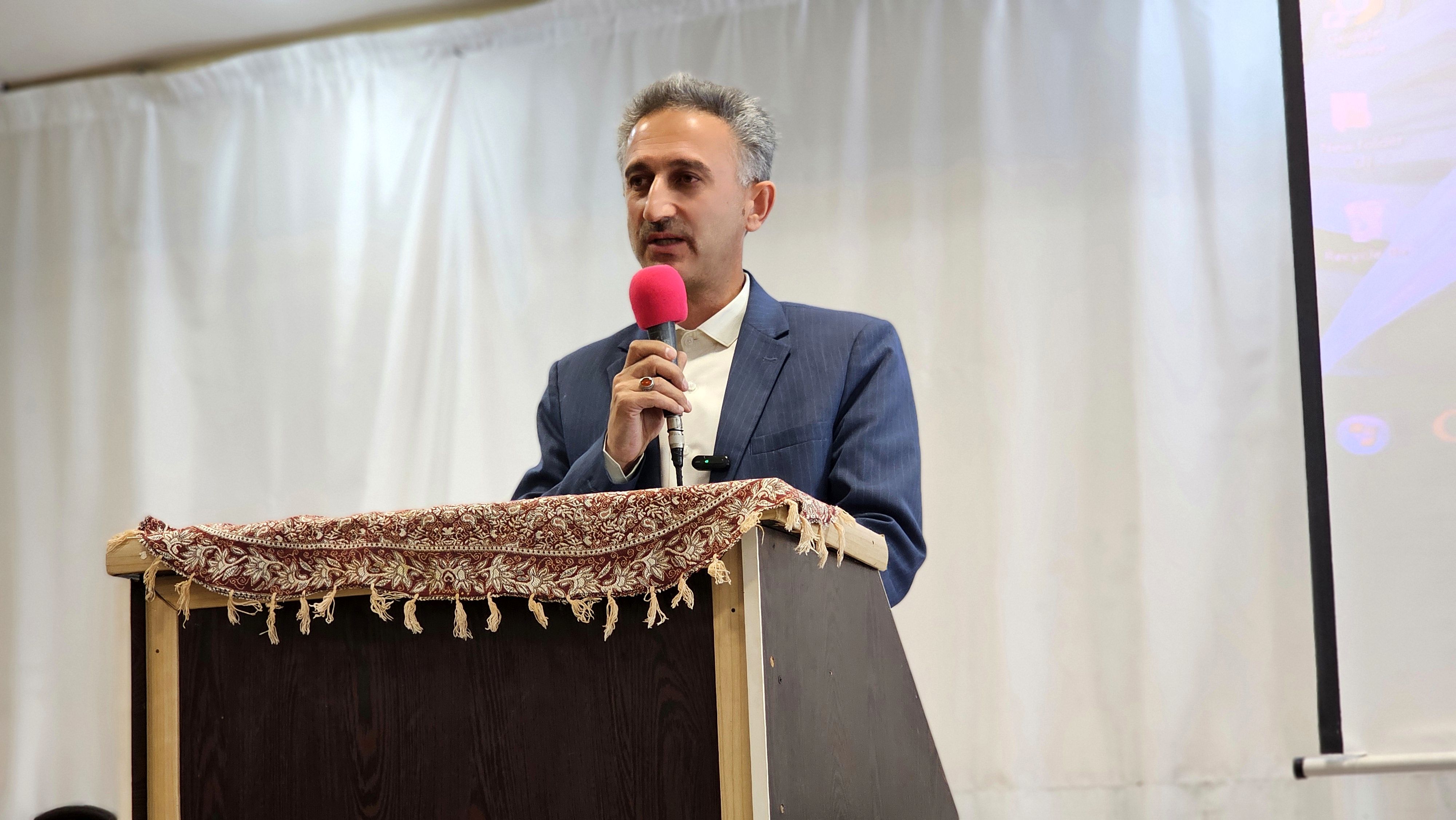 سرمایه‌گذاری در آموزش و پرورش، سرمایه‌گذاری در آینده کشور است