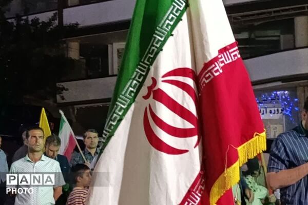 تریبون آزاد، جایی که مردم می‌توانند حرف دلشان را بزنند