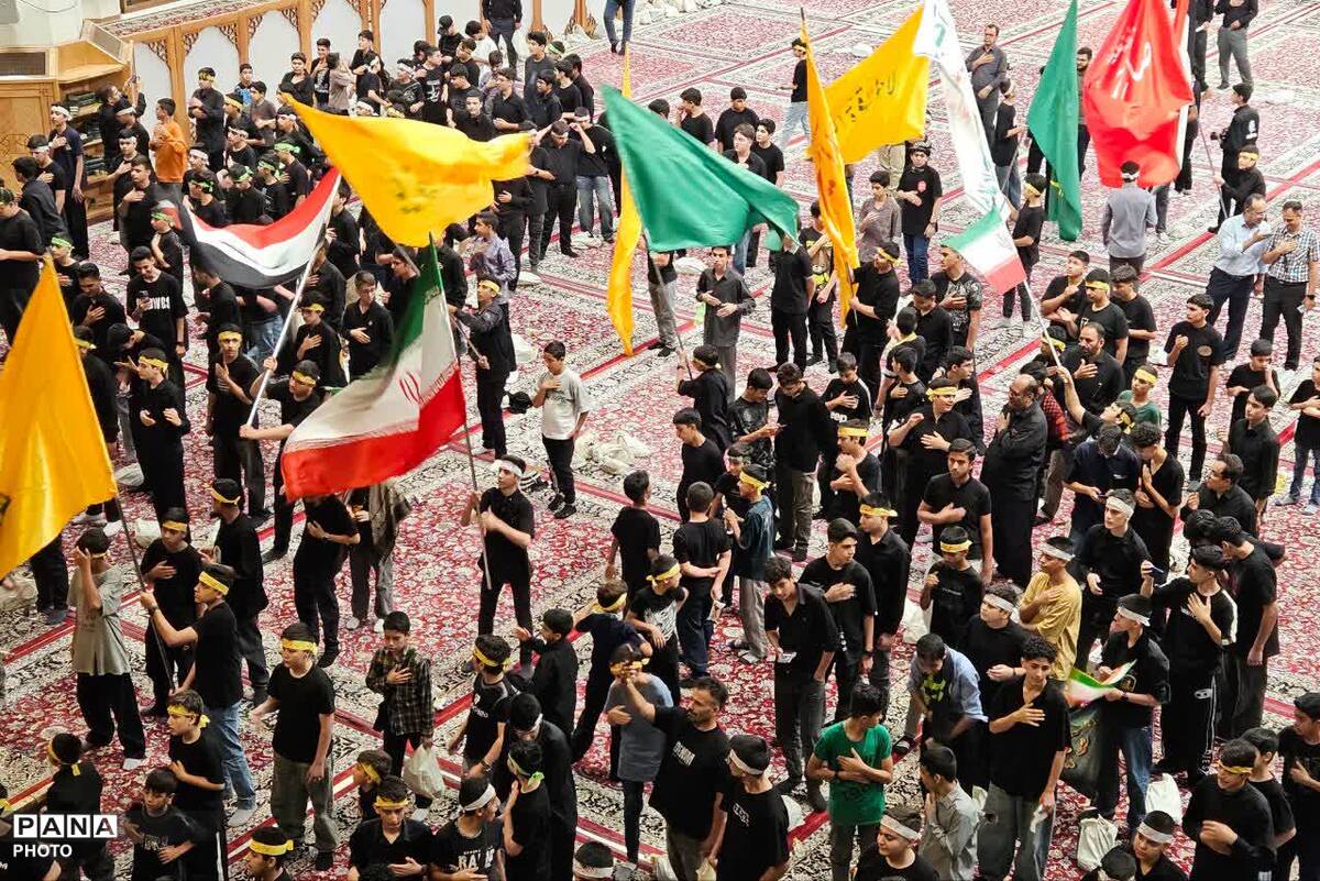 نوجوانان عاشورایی در حرم شاهچراغ(ع) - 3