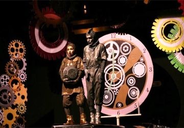 تئاتر قابل قیمت‌گذاری نیست