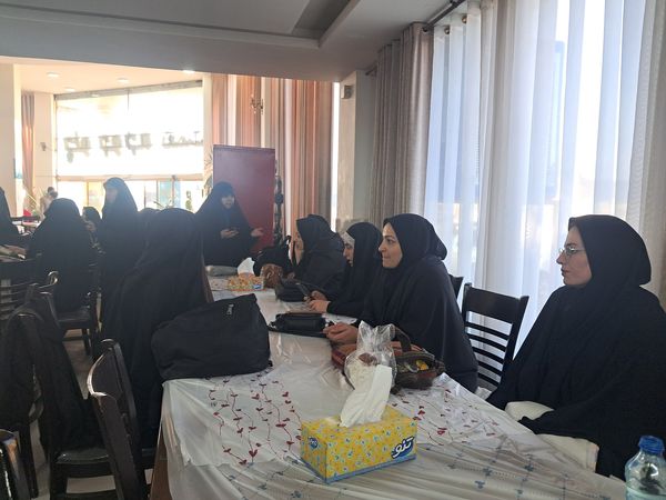 تجلیل از مربیان و معلمان پرورشی و خانواده شهدا در آشخانه