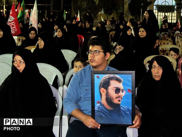 مراسم گرامیداشت آقای شهید ایران و یادبود شهدای شهرستان فلاورجان در اردوگاه شهید بهشتی اصفهان