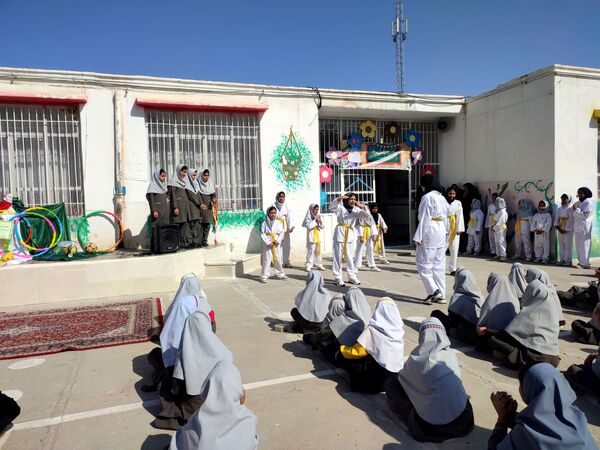 جشن پویایی و تندرستی در فدافن؛ المپیاد ورزشی مدرسه شهید نجفی به راه افتاد