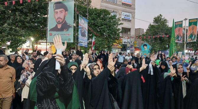 از خیابان انقلاب تا قلب ولایت در خرم آباد