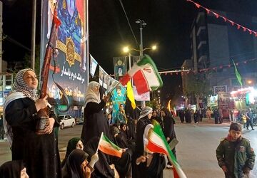 دانش‌آموزان فضای استودیو مدرسه وطن را پر از شور می‌کنند