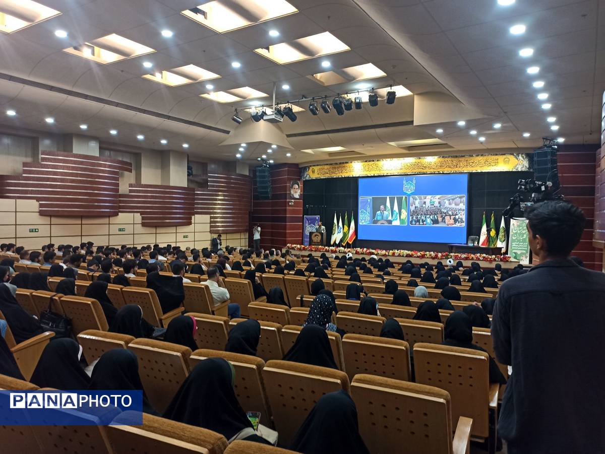 سی و دومین جشنواره فرهنگی هنری قرآن و عترت در مشهد برگزار شد