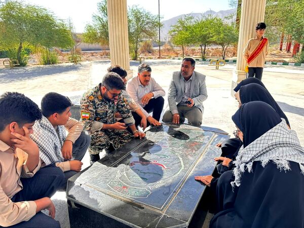 غبارروبی قبور مطهر شهدا در بستک