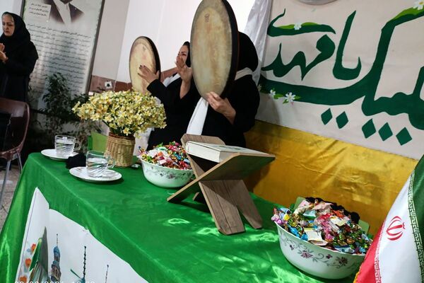 کودکان غرفه‌داران جشن میلاد موعود