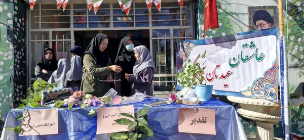 تقدیر از برترین‌های پرورشی و آموزشی در مدرسه سنجی ارچنگ