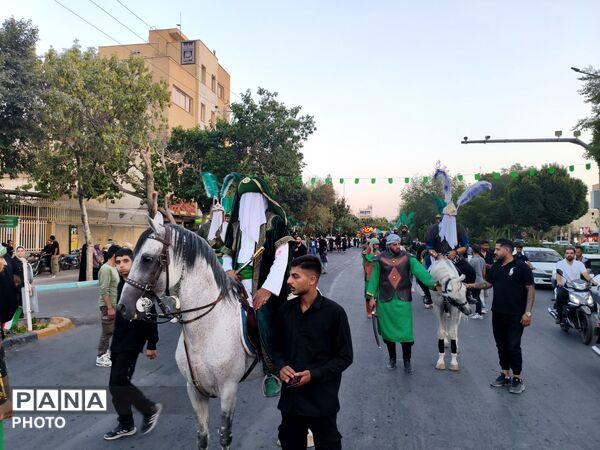  کاروان عظیم نوجوان کربلا در خیابان پروین 