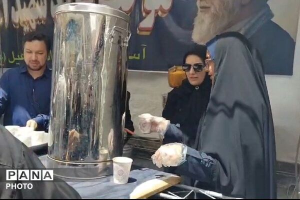 تجدید میثاق در جوار امامزاده اسماعیل(ع)؛ میزبانیِ مؤسسان مدارس غیردولتی فیروزکوه از زائران رهبر شهید