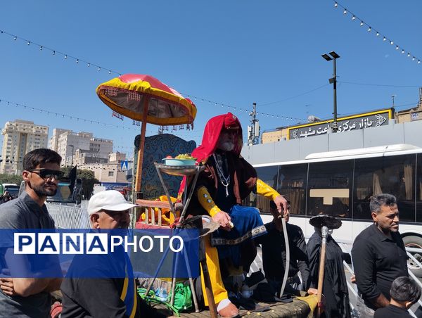 حضور جاماندگان اربعین حسینی در جوار امام مهربانی‌ها