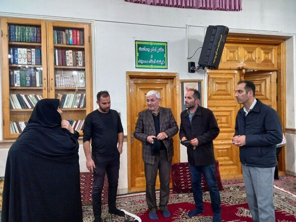 اعتکاف دانش‌آموزی در شهر بهنمیر