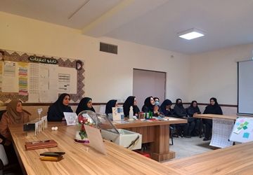 اجرای طرح شورای معلمین هم‌پایه در دبستان شقایق‌های ملارد