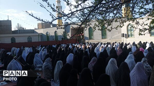 اقامه نماز عید فطر در مسجد امام سجاد  نیشابور 