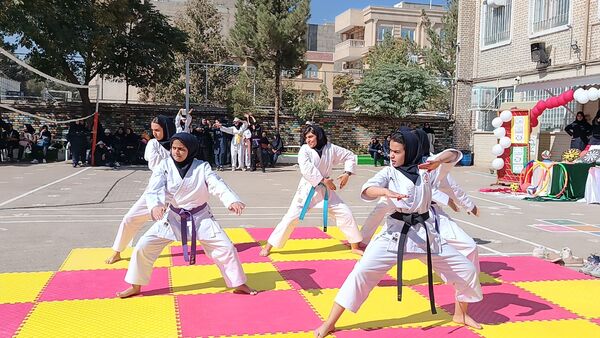 المپیاد ورزشی در دبیرستان کوثر فرهنگیان