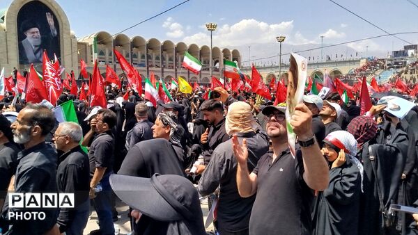 وداع با رهبر شهید ایران  