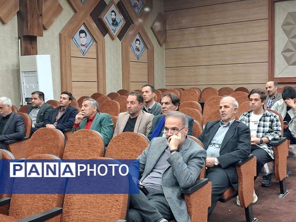 نشست کنشگران فرهنگی ،اجتماعی و سیاسی شهرستان کاشمر کاشمر