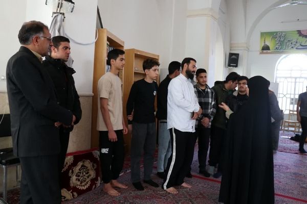 بازدید مدیر آموزش‌وپرورش شهرستان ابرکوه ازاعتکاف دانش آموزان