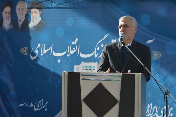 طنین زنگ انقلاب در بهارستان‌دو 