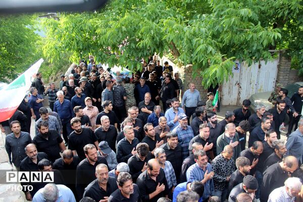 خاکسپاری دو شهید جنگ سوم در گلزار شهدای روستای فردو