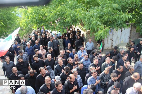 خاکسپاری دو شهید جنگ سوم در گلزار شهدای روستای فردو