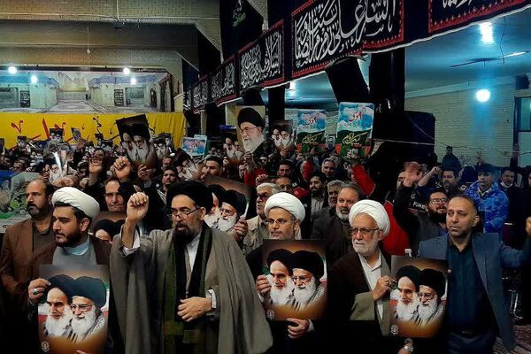 حماسه ۹ دی زنده است؛ ورامینی‌ها بار دیگر با ولایت، پیمان بستند