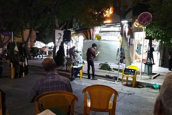 کافه گفتگوی حسینیه امام خمینی در نود و نهمین شب 