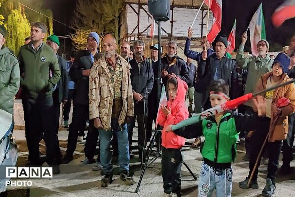 جهاد حضور در خیابان ادامه دارد