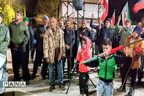 جهاد حضور در خیابان ادامه دارد