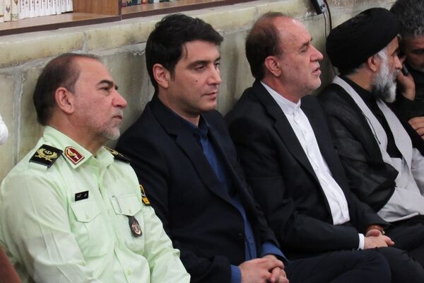 مراسم چهلمین روز شهادت شهدای اقتدار با حضور گسترده مردم کردستان در سنندج 