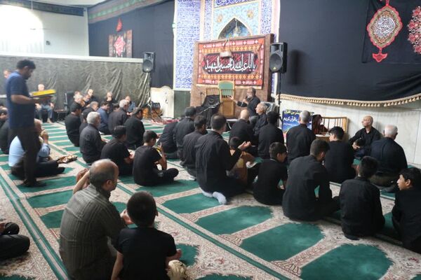 عزاداری ظهر عاشورا در مسجد حضرت صاحب الزمان(عج) مشهد