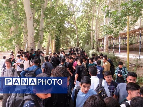 گذری کوتاه بر اهدای جوایز در اردوی جدید الورودهای شاهد ابوذر غفاری 