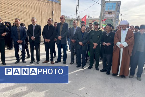 حماسه حضور مردم شهر سورمق در راهپیمایی ۲۲ بهمن