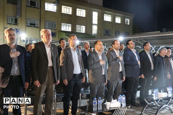 رونمایی از المان یادبود رهبر شهید در آموزش و پرورش ناحیه ۲ مشهد