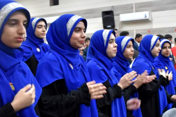 اختتامیه جشنواره استانی سرود فجر در لارستان 